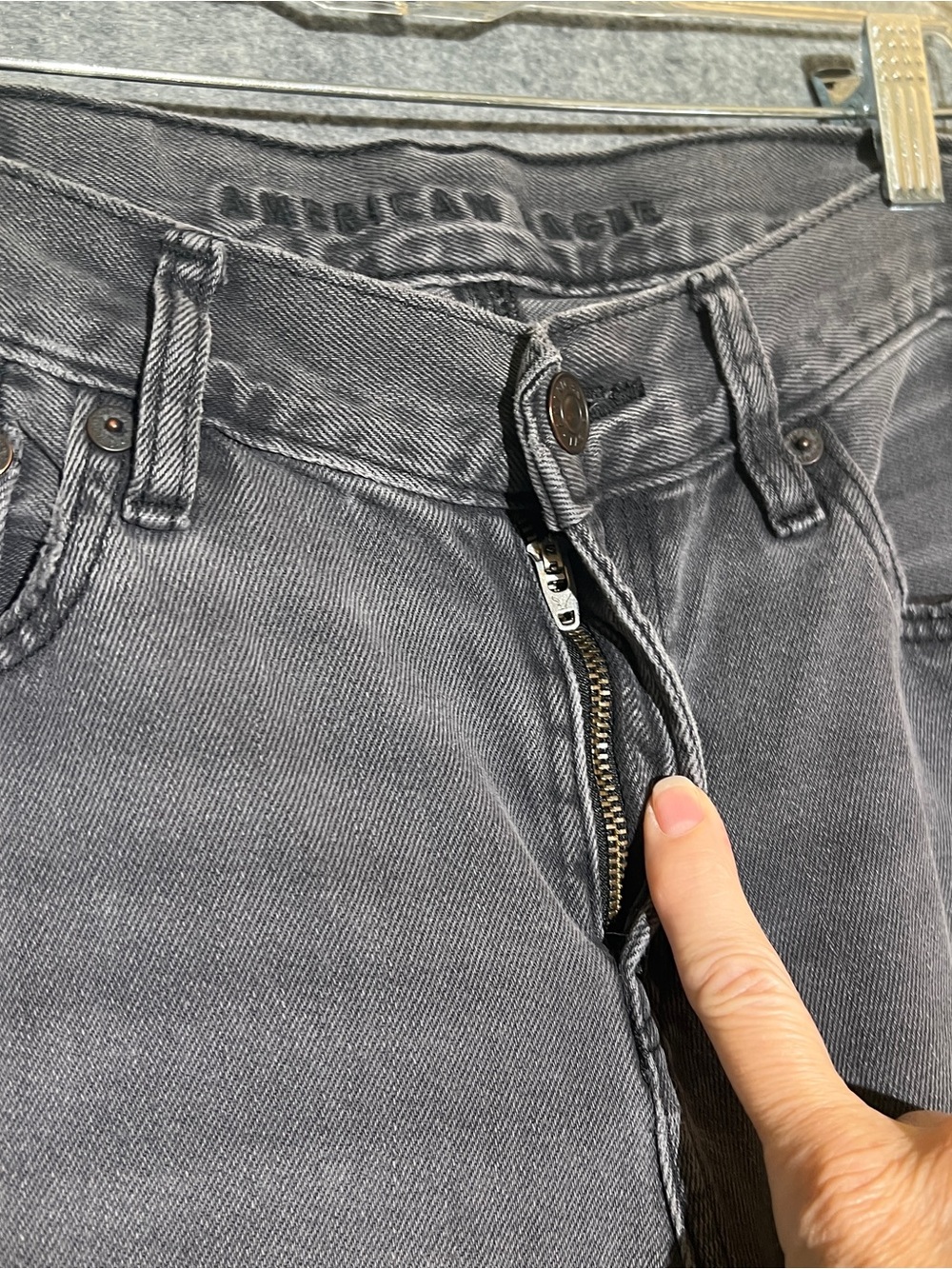 American Eagle Super High-Waisted Wide Leg Jeans Faded Black Size 2 Regular - Picture 4 of 16